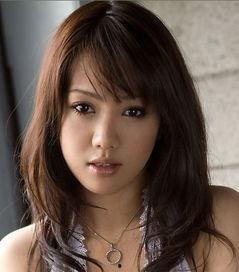 吃瓜少女王小骞是谁啊视频,网络红人的崛起之路