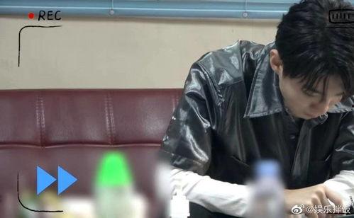 沉浸式吃瓜的视频,跟随镜头一探吃瓜界的欢乐现场