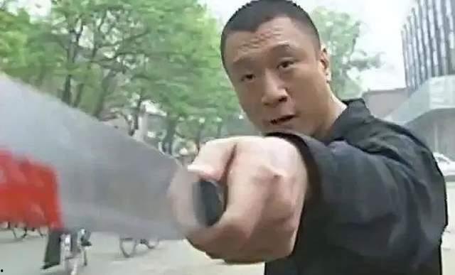 刘华强吃瓜背景音乐视频,背景音乐引爆笑点