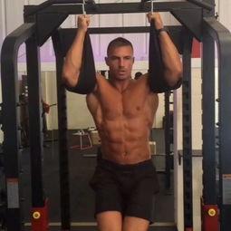 腹肌吃瓜视频,揭秘健身达人的日常趣事