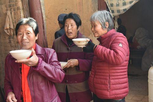 回村吃瓜老人视频大全,回村吃瓜老人视频大全集锦