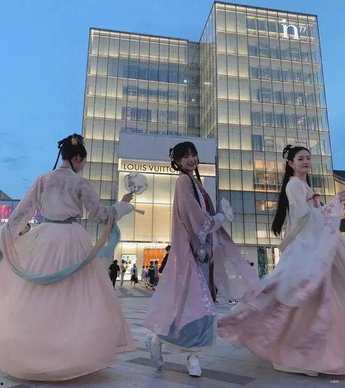 汉服吃瓜的小视频大全图片,小视频大全图片解析