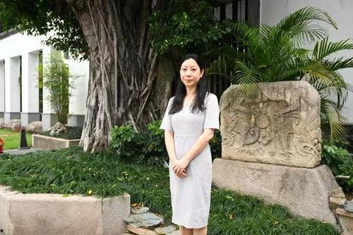 福州女老师吃瓜视频,网络舆论下的教育形象探讨