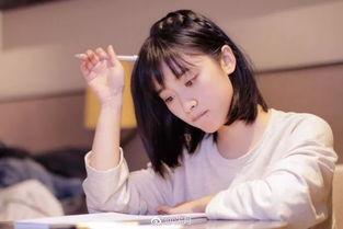 初恋吃瓜视频教程,跟随吃瓜视频教程，解锁甜蜜回忆新姿势