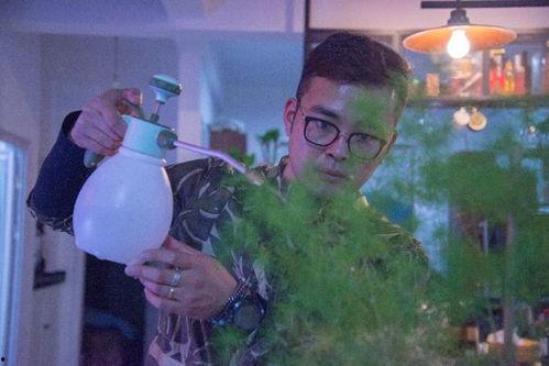 青年艺术家吃瓜视频,揭秘娱乐圈幕后趣闻