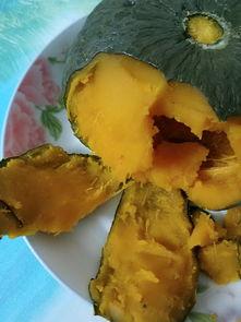 4个月小孩吃瓜视频,四个月宝宝初尝美味瓜果瞬间