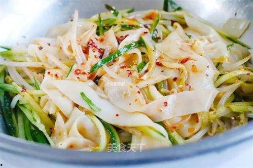 小呆瓜吃凉皮好吗视频,体验夏日清凉美食之旅