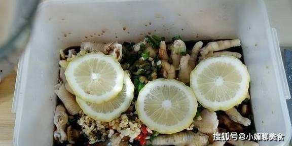 吃泡鸡瓜的视频,视频带你领略传统佳肴的魅力