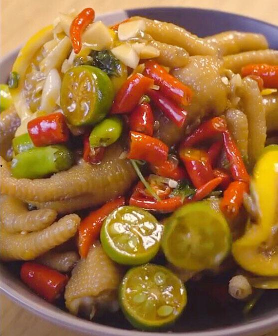 吃泡鸡瓜的视频,视频带你领略传统佳肴的魅力