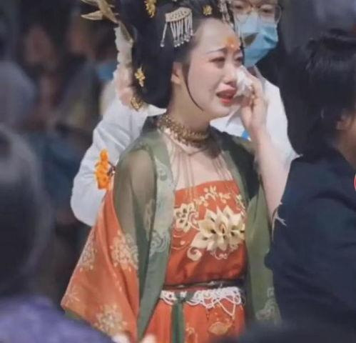 成都汉服吃瓜事件视频播放,网络热议背后的文化冲突与反思
