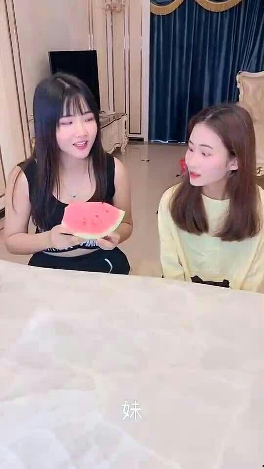 搞笑吃瓜对话视频,笑料百出！搞笑吃瓜对话视频集锦