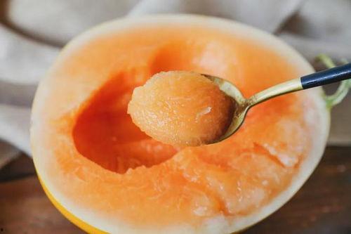 三亚吃蜜瓜视频,甜蜜之旅，尽享热带风情