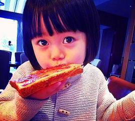 吃瓜少女萌二小姐视频下载