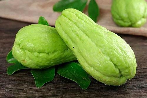 老外吃佛手瓜叶的视频,佛手瓜叶的独特风味体验