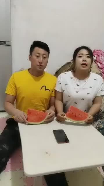 给我看看吃瓜比赛的视频,一场别开生面的吃瓜比赛精彩瞬间