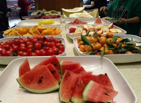 自助餐吃瓜视频,趣味横生的美食盛宴